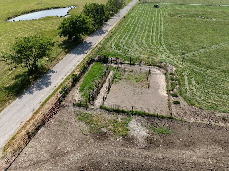 439408 E 370 Rd, Big Cabin, OK 74332 - photo 1