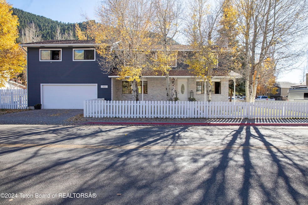 950 Maple Way