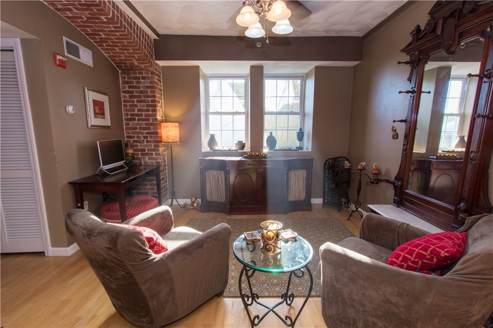 31 Commercial St unit B, Cranston, RI 02905 - photo 1