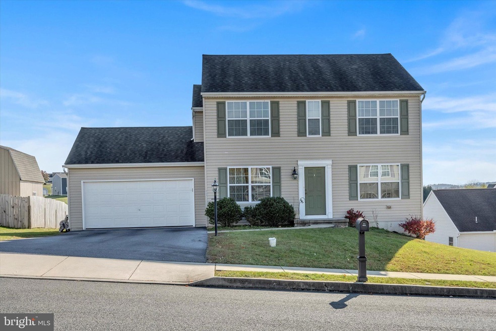 433 E 4th St, Bernville, PA 19506 - photo 1