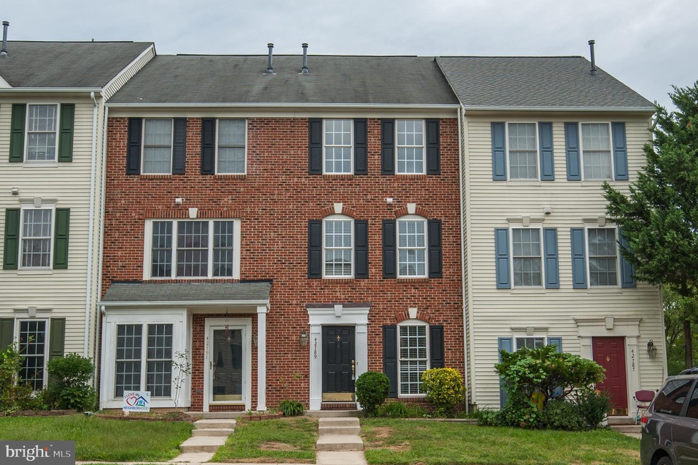 42789 Pilgrim Square, Chantilly, VA 20152 - photo 1