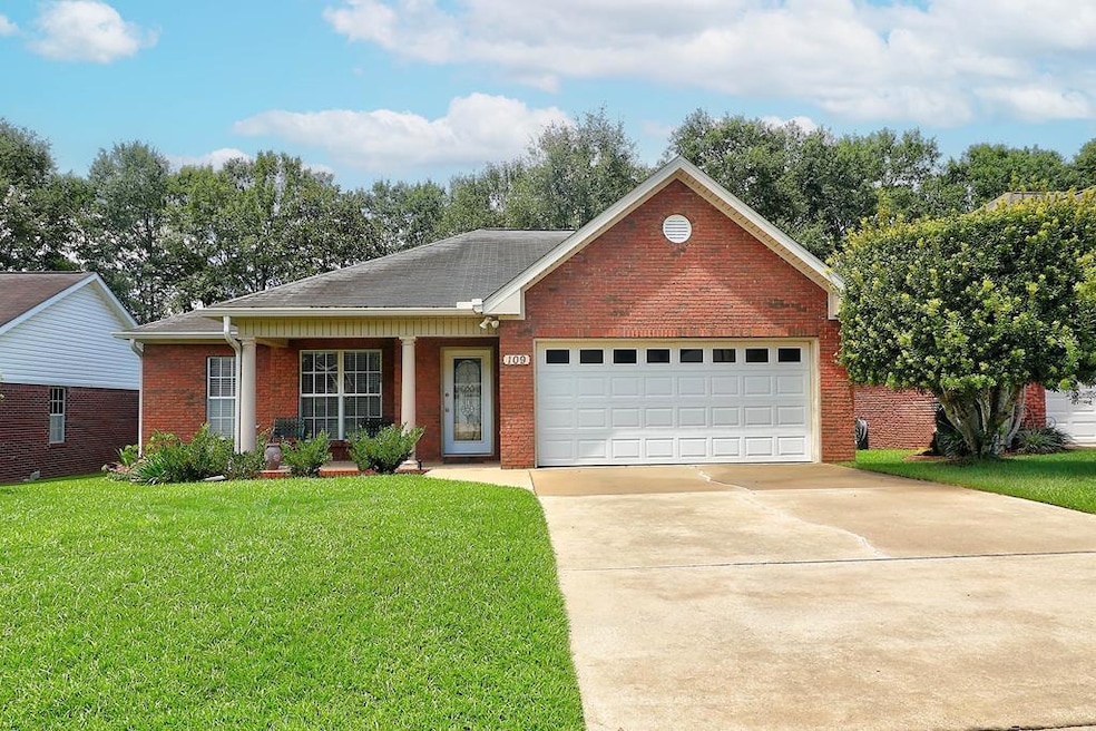 Under Contract $239,900