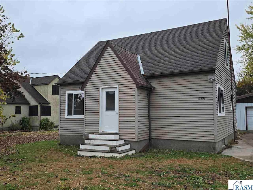 18294 Sperl Ave, New Ulm, MN 56073 - photo 1