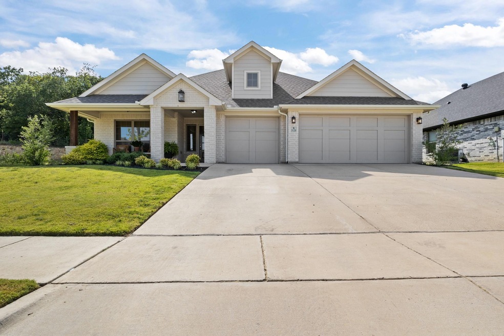 3120 Bent Trail Cl, Burleson, TX 76028 - photo 1