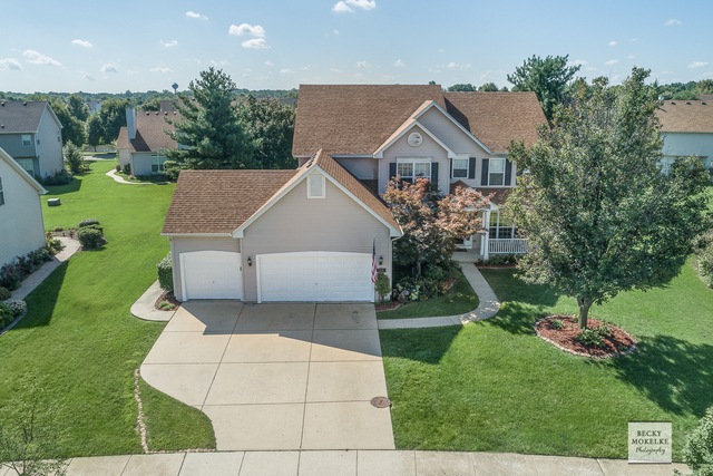 511 Clearwater Lane Welcomes You Home!  Well Maint