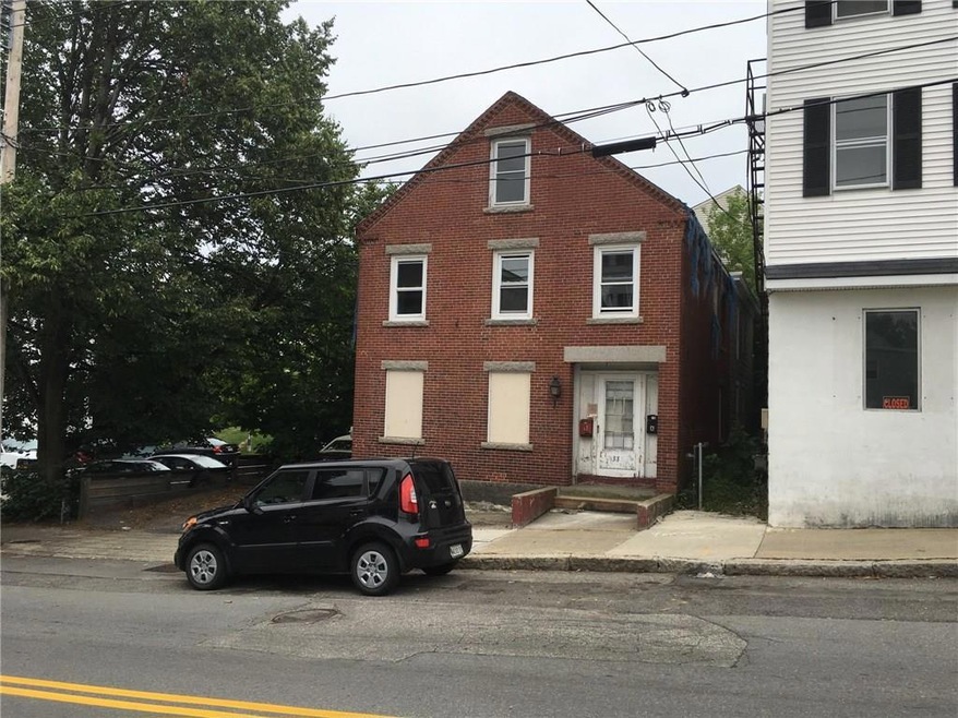 33 Hill St, Biddeford, ME 04005 - photo 1