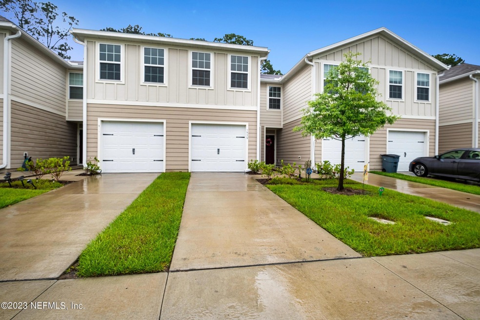 5939 Creekside Crossing Dr, Jacksonville, FL 32210 - photo 1