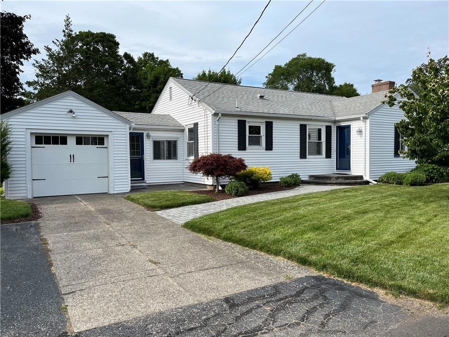 40 Greenfield Rd, Cumberland, RI 02864 - photo 1