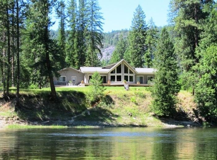 Kettle River Waterfront Home