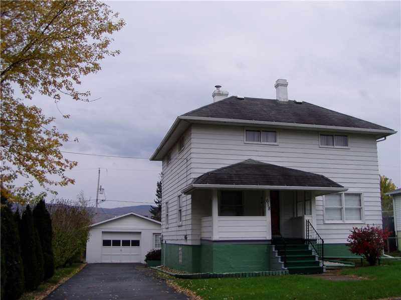 Exterior Front. 2 Story Aluminum,  Anderson TP Win