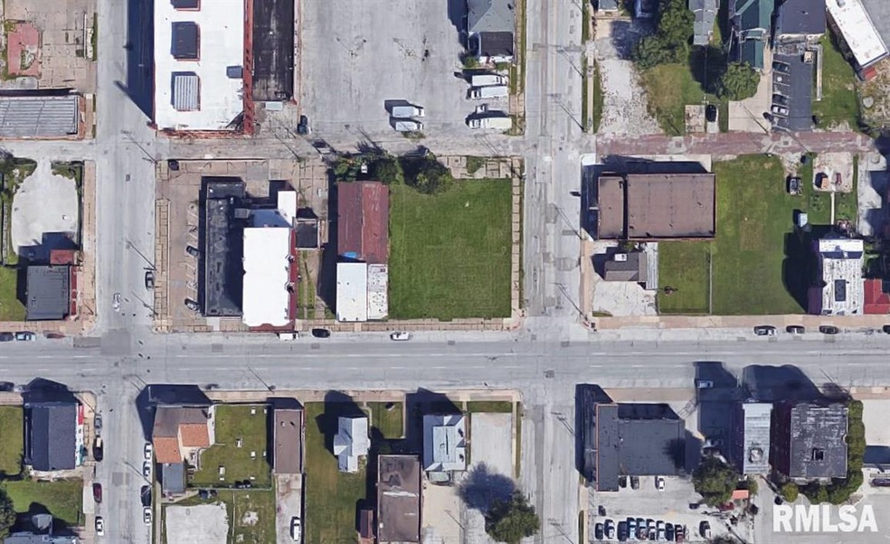 0 W 3rd St, Davenport, IA 52802 - photo 1