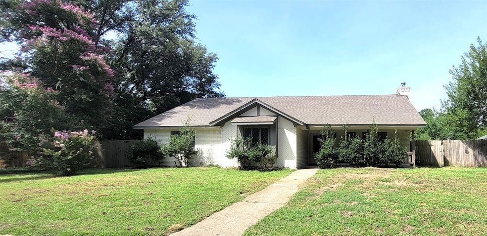 206 Sagebrush Ln, Waxahachie, TX 75165 - photo 1