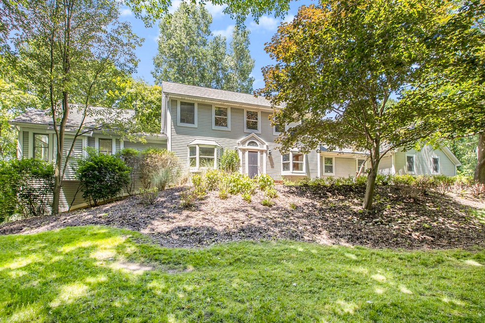 4887 Wylie Rd, Dexter, MI 48130 - photo 1