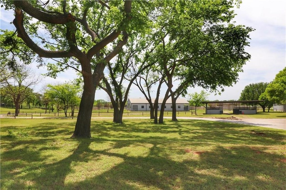 4324 Tin Top Rd, Weatherford, TX 76087 - photo 1