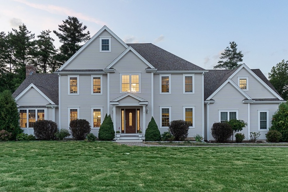 12 Meadow View Ln, Sturbridge, MA 01518 - photo 1