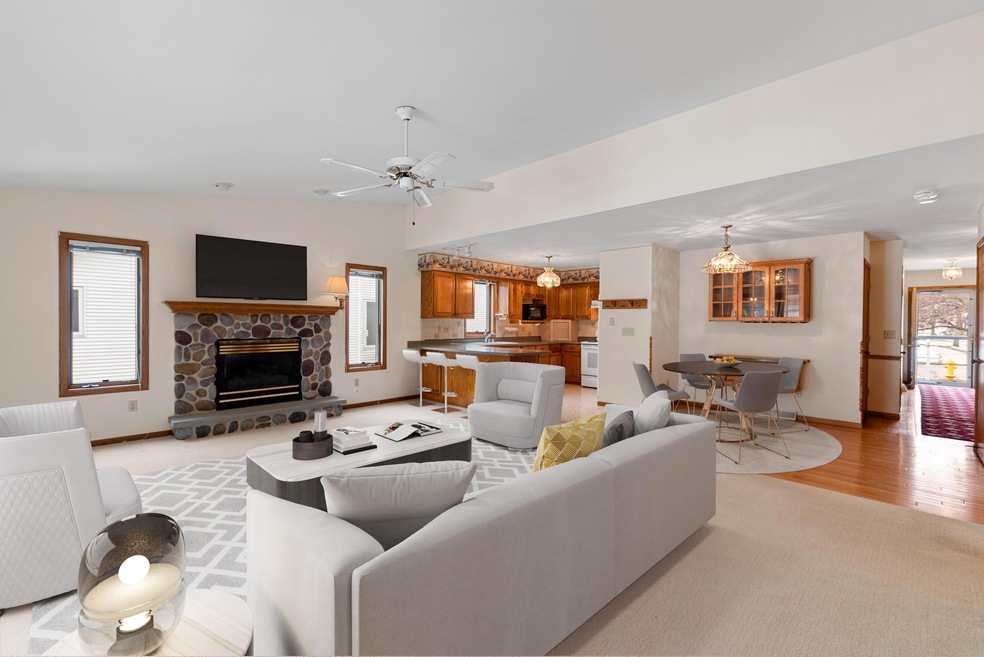 Living and dining room_final
