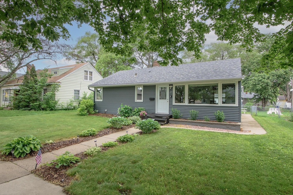 25 21st Ave N, Saint Cloud, MN 56303 - photo 1