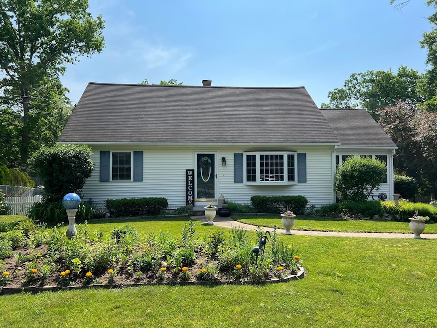 7 Tanglewood Way, MerriMacK, NH 03054 - photo 1