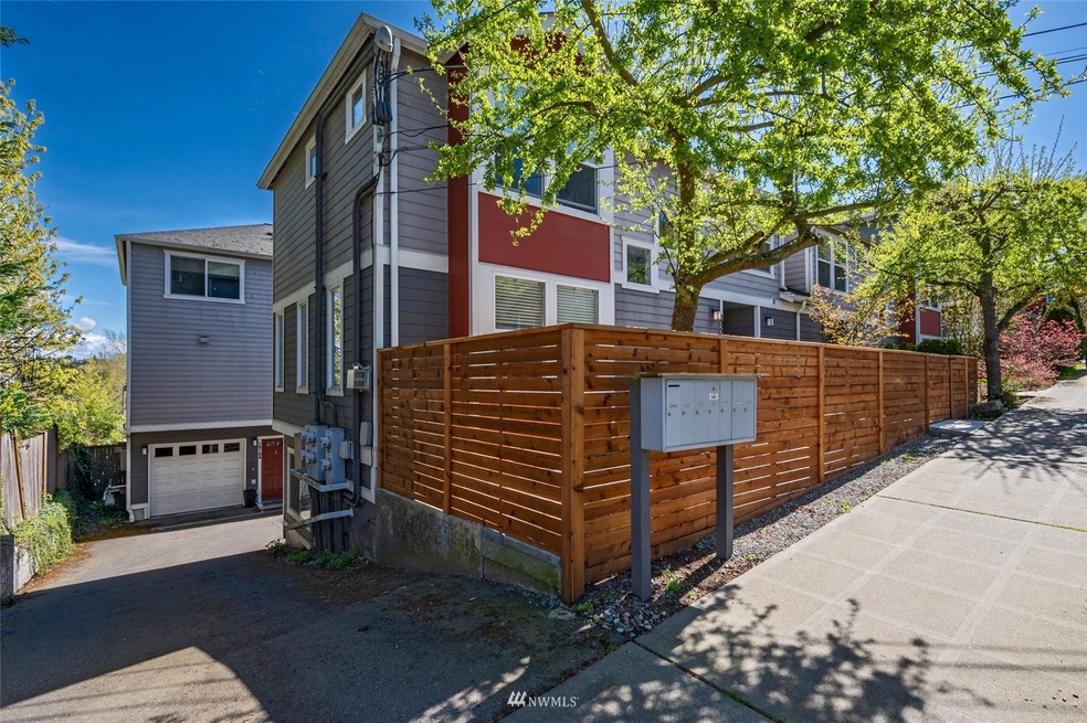 Sold $825,000 • Co-Listing Agent