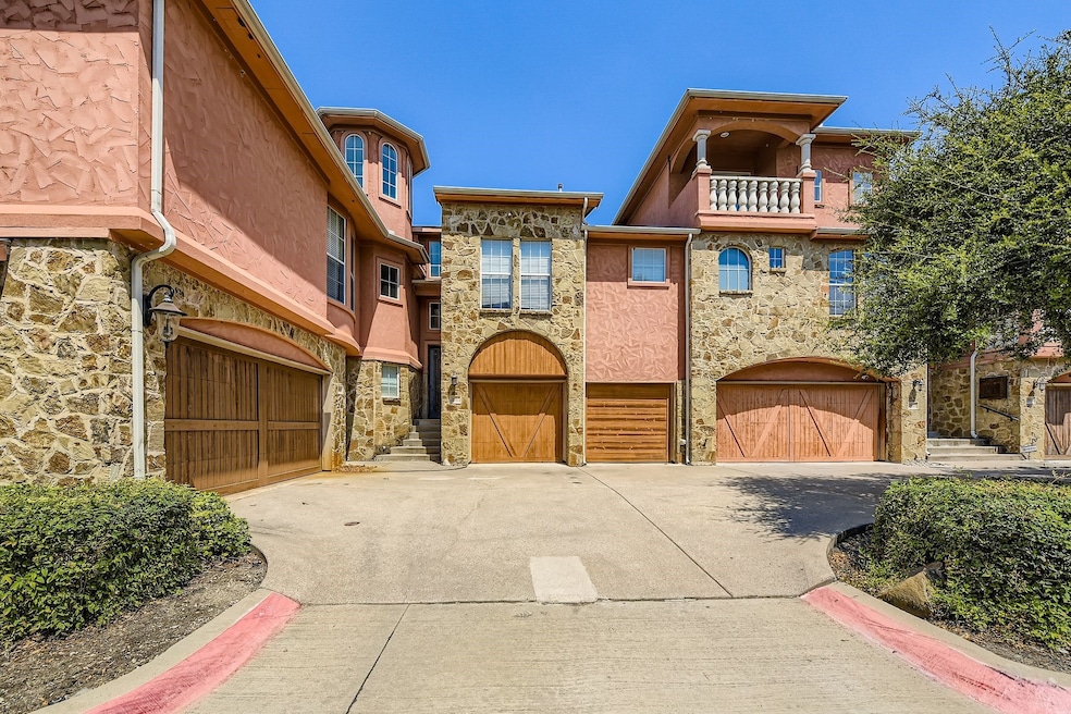 2600 Piazza Ct unit 5, Grand Prairie, TX 75054 - photo 1