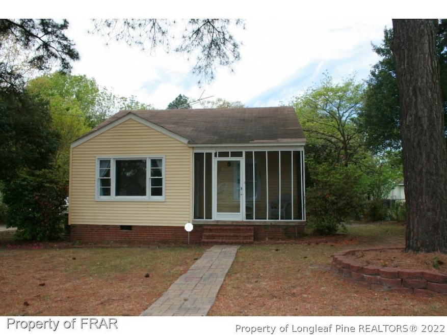 402 Roxie Ave, Fayetteville, NC 28304 - photo 1