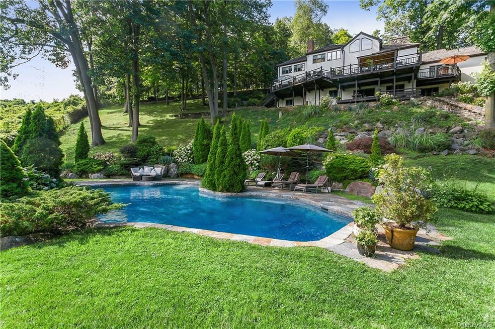 2 Bramblebush Rd, Croton On Hudson, NY 10520 - photo 1