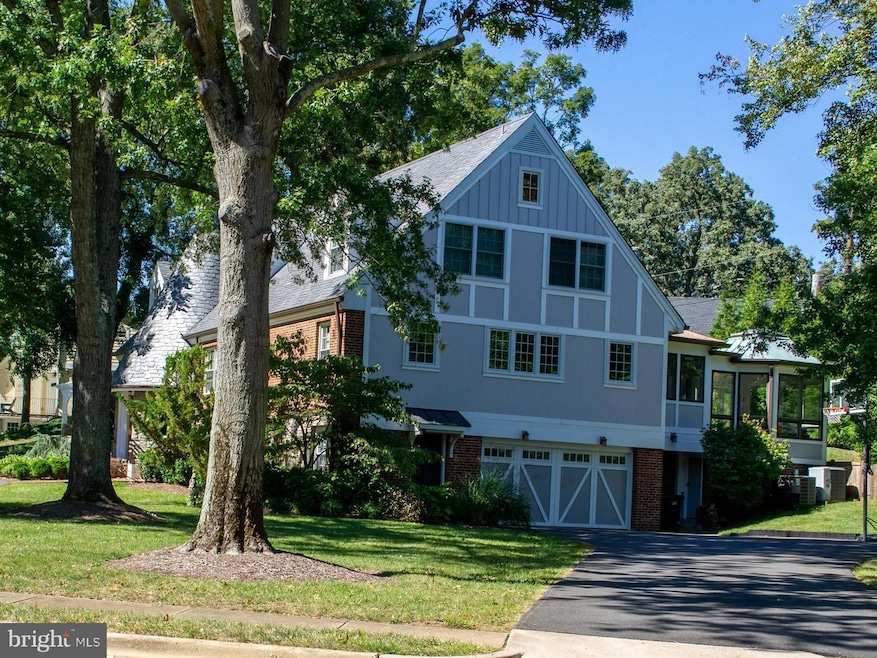 1401 Key Dr, Alexandria, VA 22302 - photo 1