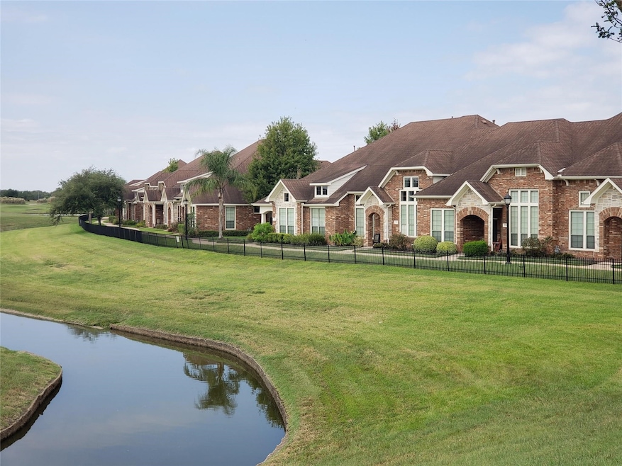Luxurious Home in Exclusive Golf Course Community