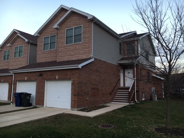 1418 N Charles Ave unit 100, Naperville, IL 60563 - photo 1