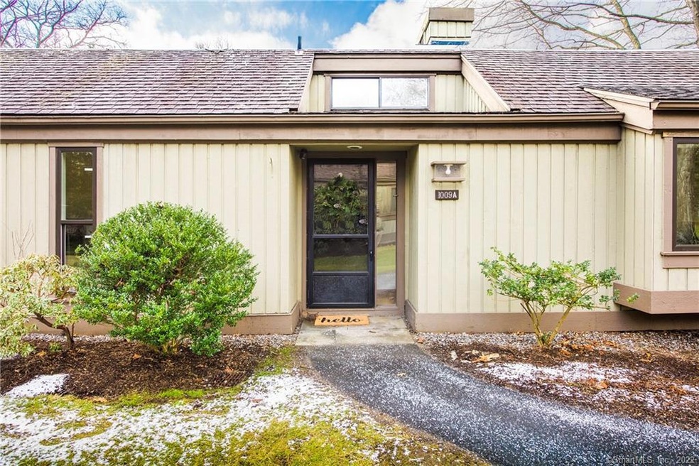 1009 Heritage Village unit A, Southbury, CT 06488 - photo 1