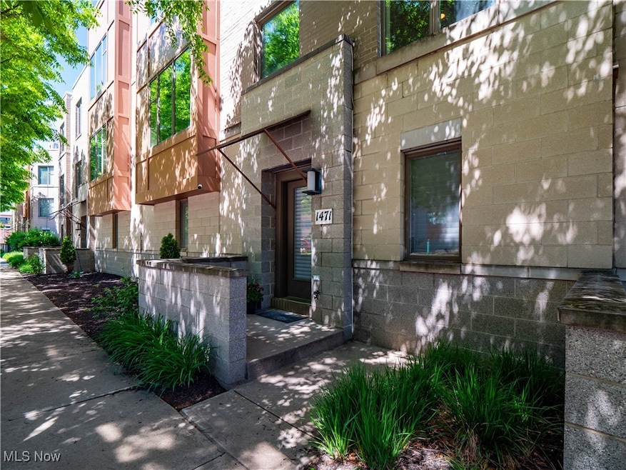 1471 Lindazzo Ave, Cleveland, OH 44114 - photo 1