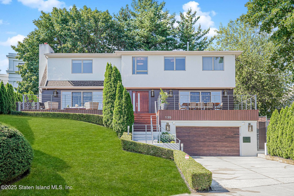 135 Nixon Ave, Staten Island, NY 10304 - photo 1