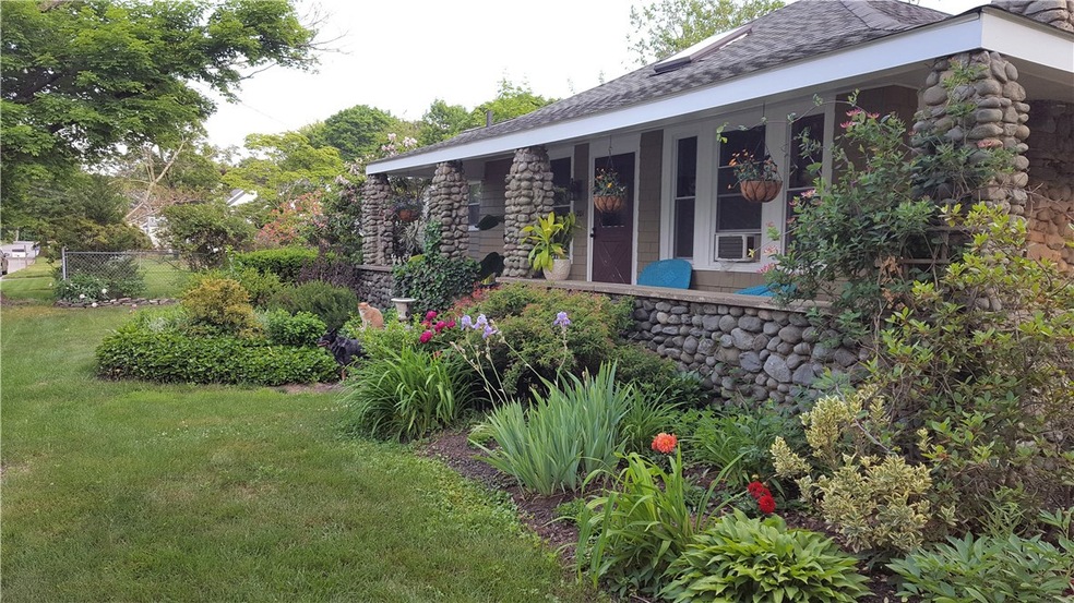 201 Promenade St, Barrington, RI 02806 - photo 1