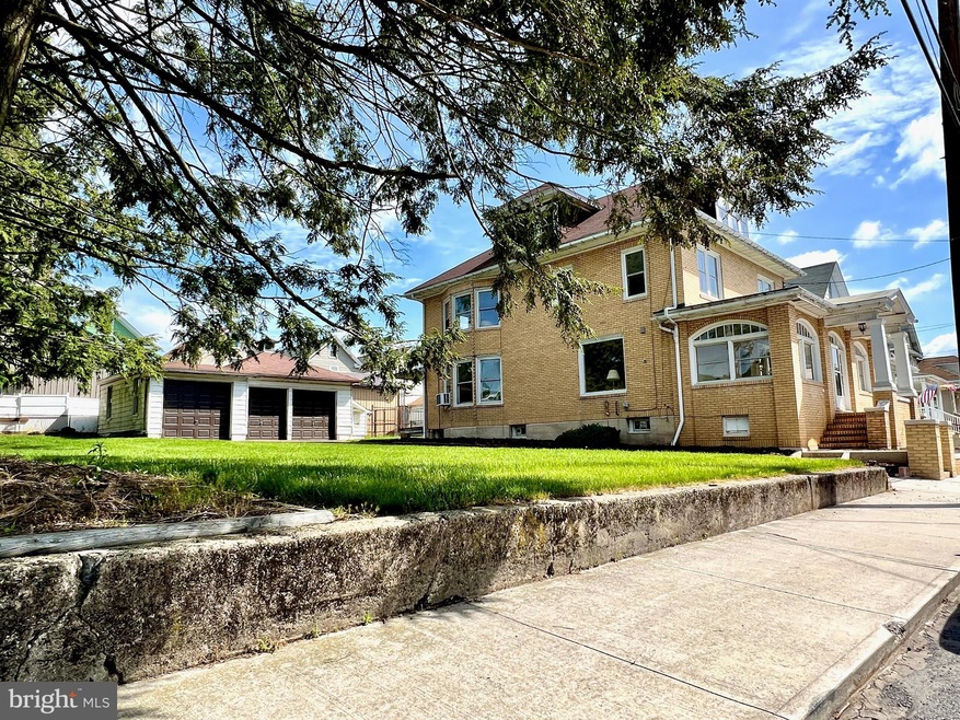 214 Valley St, Brockton, PA 17925 - photo 1