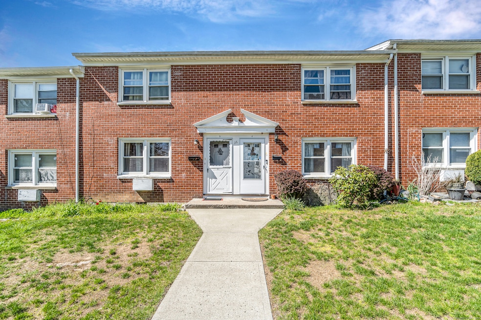 26 Karen Ct unit A, Bridgeport, CT 06606 - photo 1