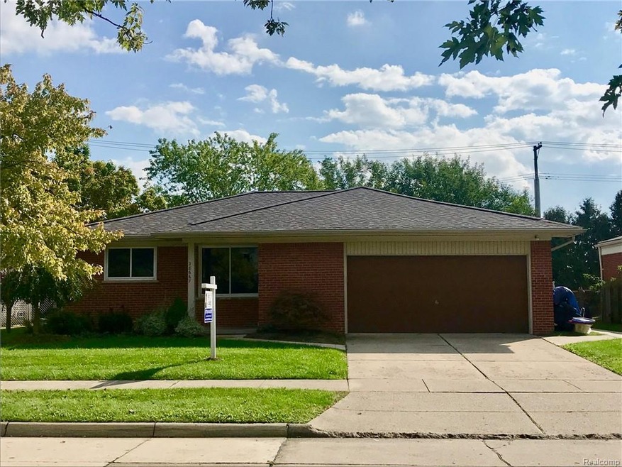 28667 Buckingham Front.jpg