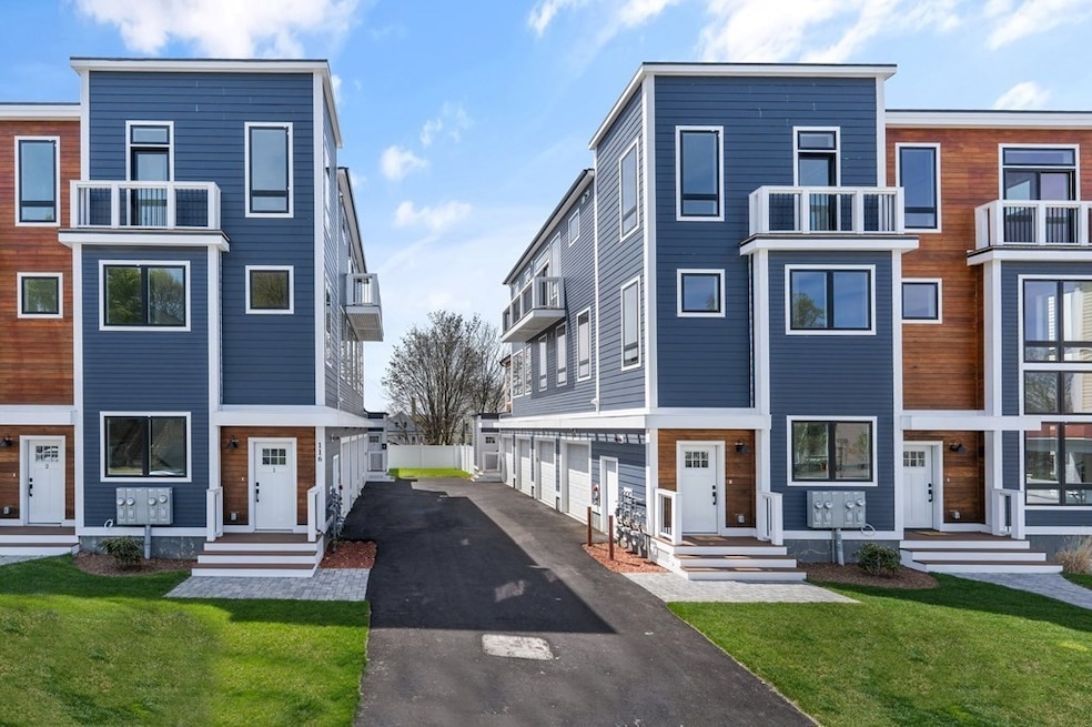 Sold $980,000 • Co-Listing Agent