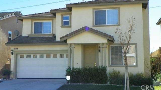Excellent Curb Appeal & Location in Tract!