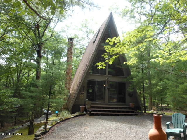 135 Mountain Top Dr, Dingmans Ferry, PA 18328 - photo 1