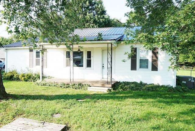 110 S Saltsman Dr, Hopkinsville, KY 42240 - photo 1