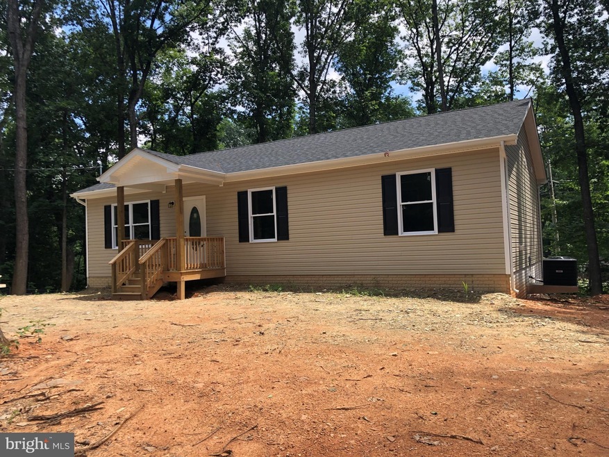 475 Shenandoah River Dr, Harpers Ferry, WV 25425 - photo 1