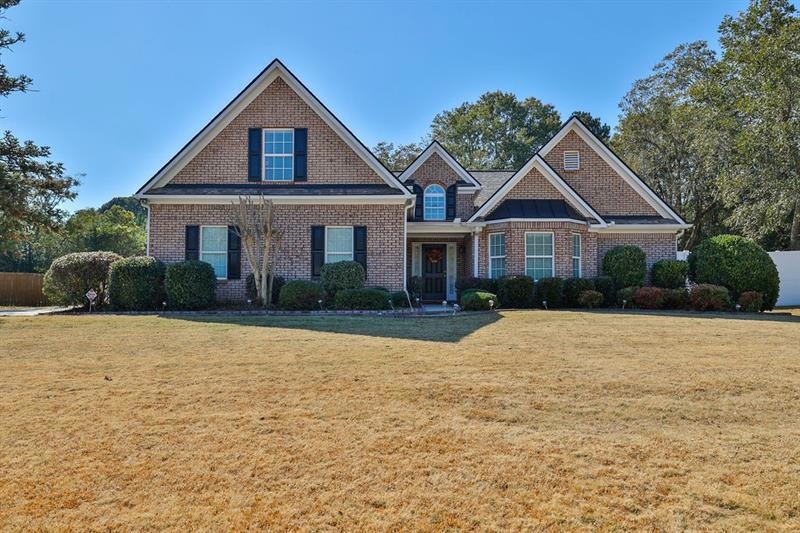 641 Carla Ct, Winder, GA 30680 - photo 1