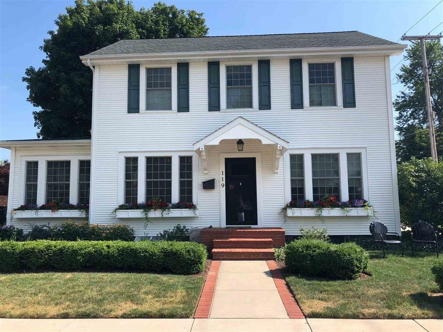 119 W 10th St, Auburn, IN 46706 - photo 1