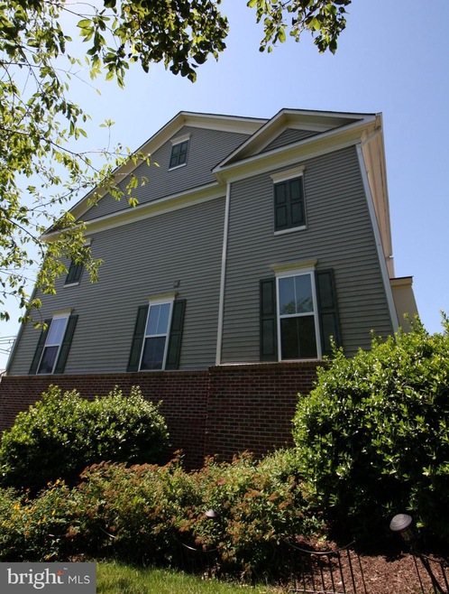 23113 Robin Song Dr, Clarksburg, MD 20871 - photo 1