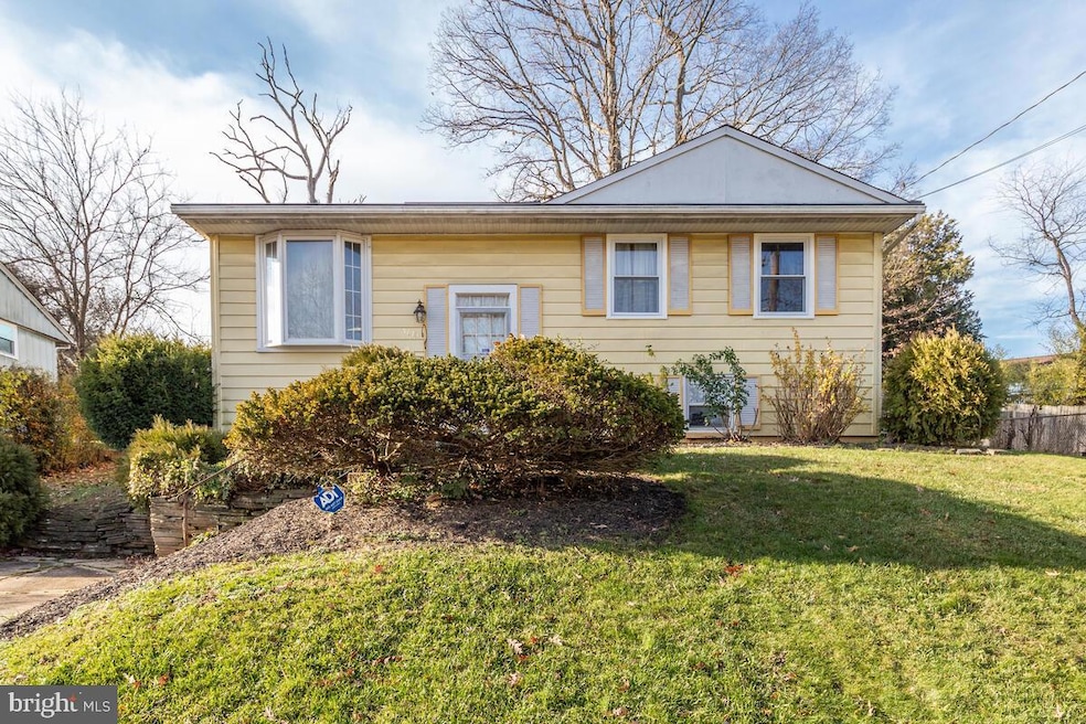 5610 Haddon Dr, Lanham, MD 20706 - photo 1