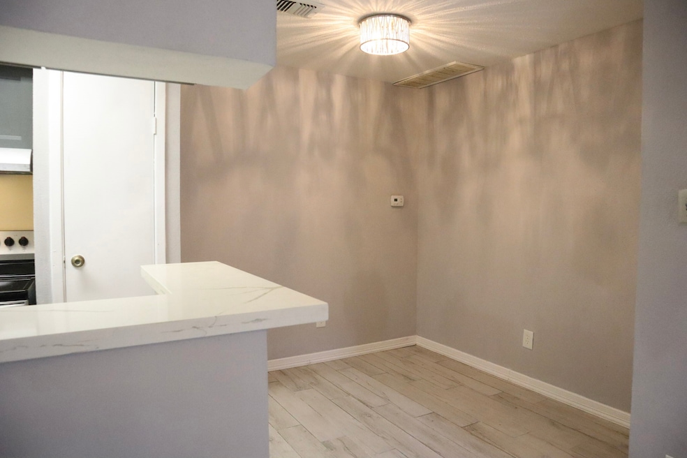 For Rent $1,250/month