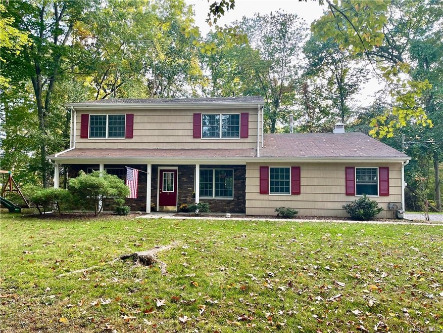 8 Huffman Rd, Valley Cottage, NY 10989 - photo 1