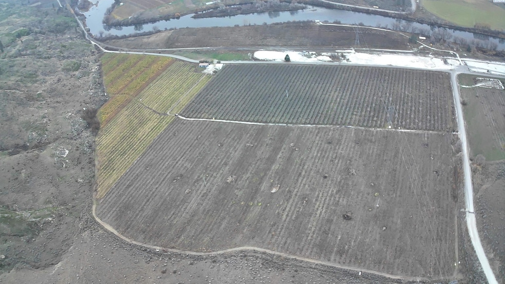 27 S Janis Rd Riverside, Tonasket, WA 98855 - photo 1