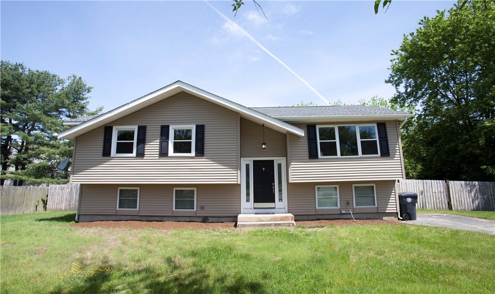 11 Greening Ln, Warwick, RI 02889 - photo 1