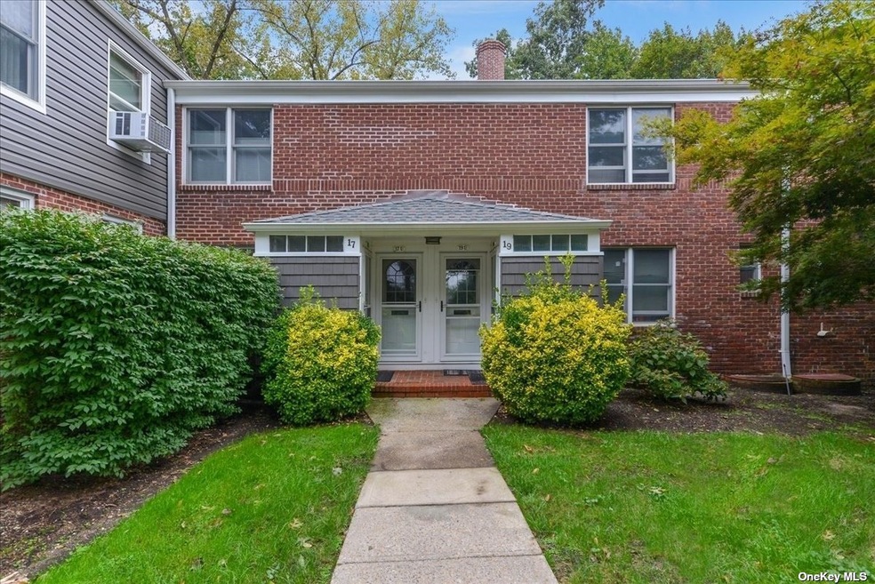 19 Glen Keith Rd unit 2U, Glen Cove, NY 11542 - photo 1